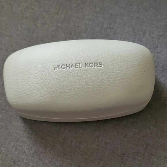 Michael Kors Off-white Cream Eyeglass Case - Picture 1 of 6